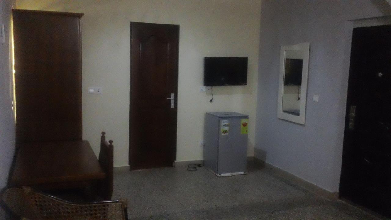 Mama Lee'S Lodge Yamoransa Екстериор снимка