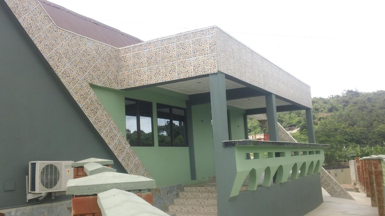 Mama Lee'S Lodge Yamoransa Екстериор снимка