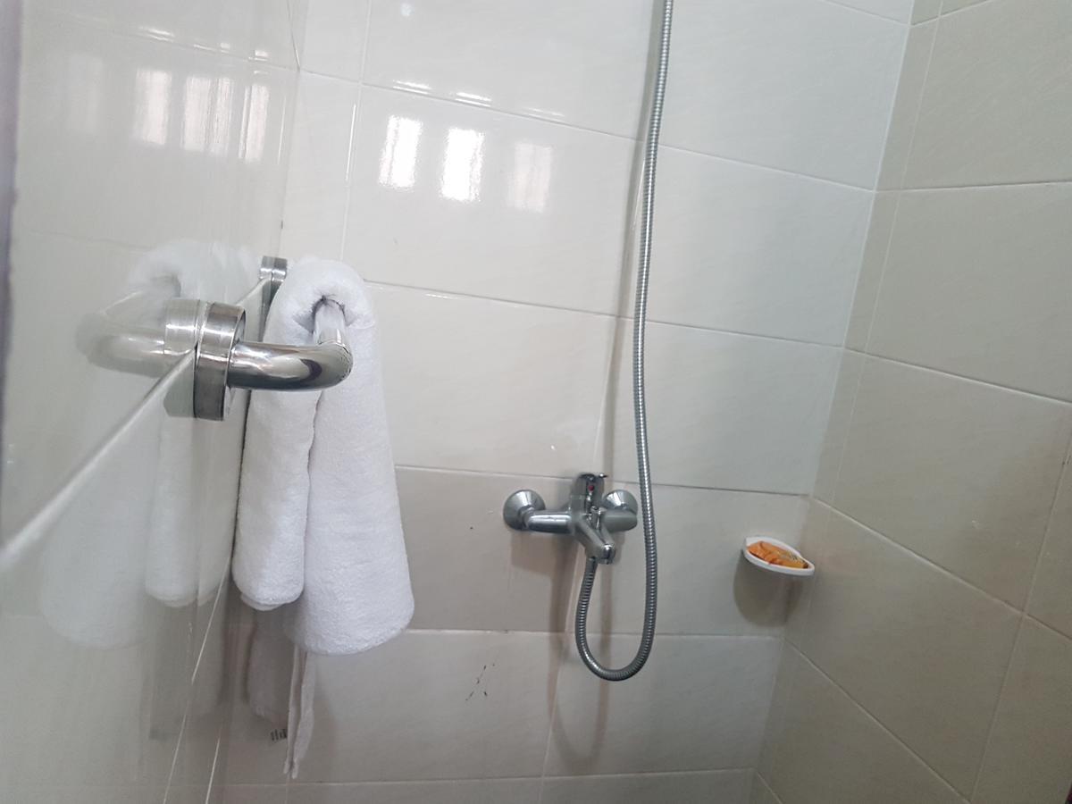 Mama Lee'S Lodge Yamoransa Екстериор снимка