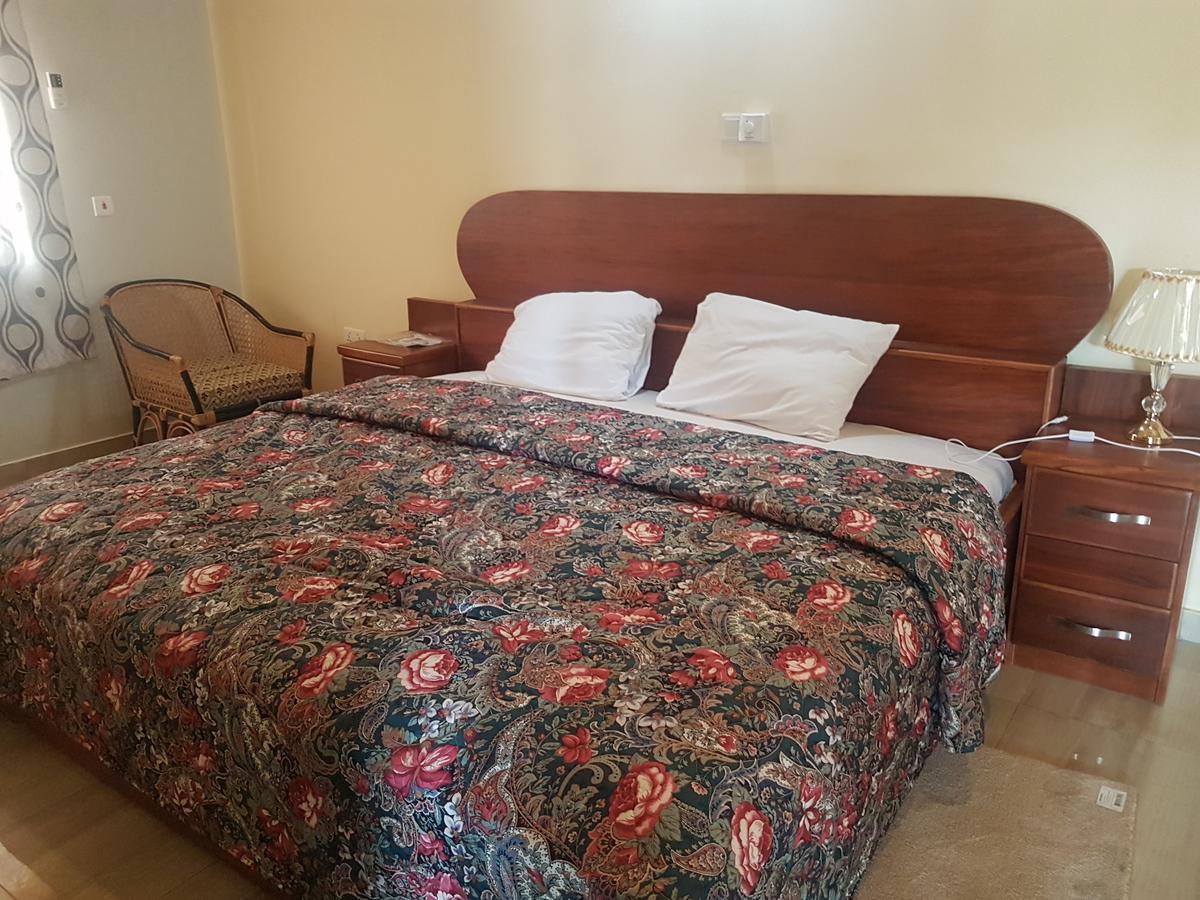 Mama Lee'S Lodge Yamoransa Екстериор снимка